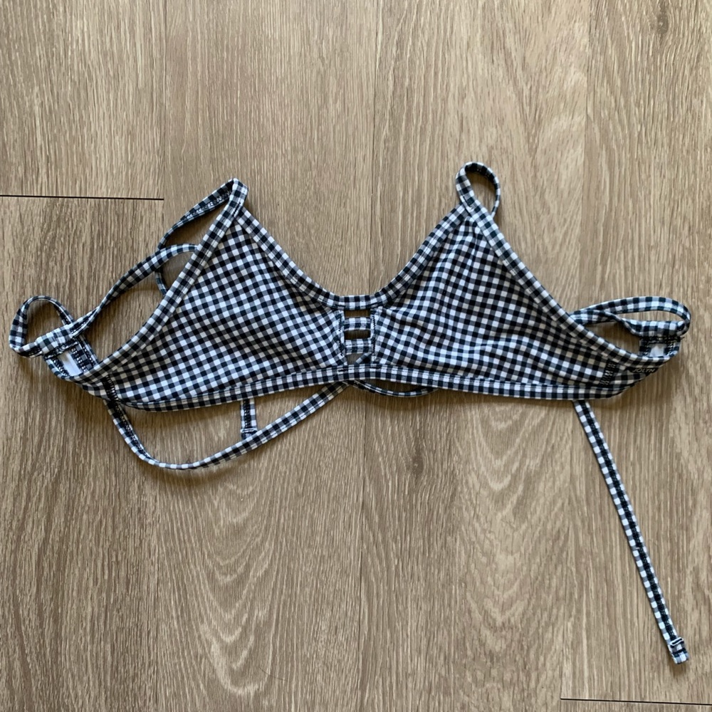 b&w Jolyn bikini top